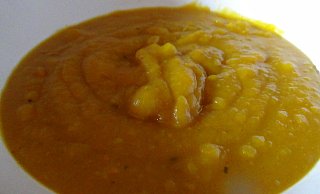 Lecker: Die fleischlose Kürbissuppe. - Foto: Carina Chmielinski