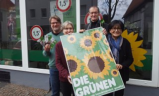 Die Grünen mit Stadtsprecher Johannes Ridderbusch (v. l.), Irene Broßeit, Herbert Even und Angela Schmalhorst haaben sich zur anstehenden Kommunalswahl im September geräußert. - Peter Steinert