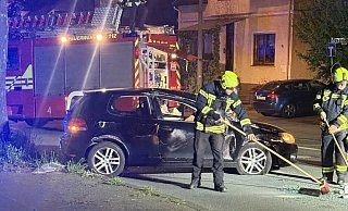 Das Unfallauto wurde bei der Kollision mit einem zweiten Pkw schwer beschädigt. - Stefan Boscher