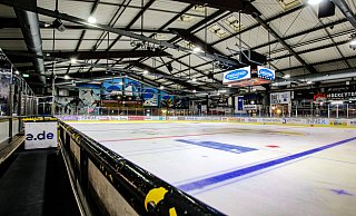 Die geplante Eisarena in Herford steht im Zentrum der Diskussion um die Verwendung von Bundesmitteln. Bürgermeister Kähler möchte sie mit dem Sondervermögen finanzieren, während der NRW-Ministerpräsident auf Investitionen in Schulen drängt. - Daniel Salmon