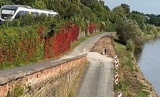 Unten Deutschlands beliebtester Fernradweg und die in Bau befindliche neue Weserpromenade, oben ab 2027 Atommüll-Transporte. Passt das zusammen? - Dirk Wilhelm