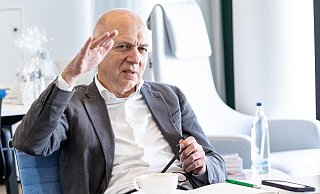 DFB-Präsident Bernd Neuendorf kann Skepsis gegenüber WM-Ausrichter Katar verstehen. - Hannes P. Albert