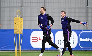 Manuel Neuer und Marc-André ter Stegen kämpften jahrelang um die Rolle der Nummer eins. - Federico Gambarini/dpa