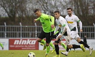 Letzter Regionalligaeinsatz im Rödinghauser Trikot: Nico Empen gegen Gladbach II. - Joel Beinke