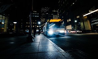 Nachtbus: Zwei junge Frauen wurden laut eigenen Aussagen gegen ihren Willen fotografiert und gefilmt. - Pixabay (Symbolbild)