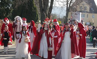 Geradezu märchenhaft war es beim Rosenmontagsumzug in Beverungen und Lauenförde. - Torsten Wegener