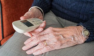 Auch im Kreis Herford erhalten Seniorinnen und Senioren immer wieder Schockanrufe. - Pixabay (Symbolbild)