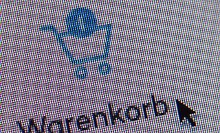 Urteil: Ist der Mobilfunkbetreiber (Provider) für die Servicebedingungen verantwortlich, kann nicht der Händler haftbar gemacht werden. - Karl-Josef Hildenbrand/dpa/dpa-tmn