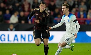Erteilte dem DFB eine Absage: Lazar Samardzic (l). - Andrew Yates/CSM via ZUMA Press Wire/dpa