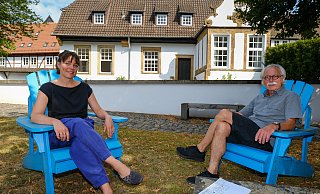 Gut gerüstet für das Publikum, auch in Coronazeiten: Nadine Droste, Direktorin des Kunstvereins Bielefeld, und Uli Horaczek vom Vorstand. - Foto: Andreas Zobe/NW
