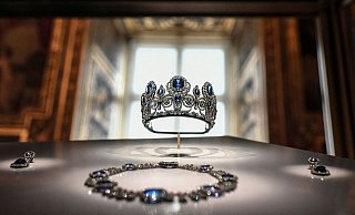 Ein Teil der Louvre-Juwelen wird laut einem Medienbericht nun in 26 Metern Tiefe aufbewahrt. (Symbolbild) - Stephane De Sakutin/AFP/dpa