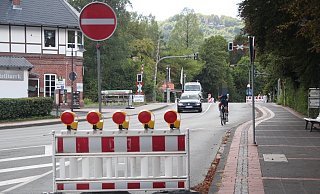 Durchfahrt gesperrt: Aufgrund der Baustelle Lange Straße gilt ein Durchfahrverbot. Das führt zu Ärger mit Fahrradfahrern.  - Burkhard Battran