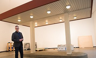Lichtinsel „Tanke": Das FORT-Kollektiv baut eine Tankstelle nach, früher Oasen im Dunkel. - ralf bittner