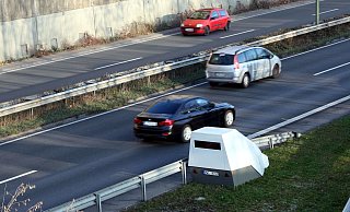 Wie hier am Ostwestfalendamm könnte bald auch ein Blitzer vom Typ Esther an den Autobahnen stehen. - Jens Reichenbach