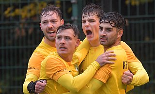 Die Mannschaft aus Rheda kann im Spiel gegen den SV Rödinghausen II jubeln. - Neue Westfälische