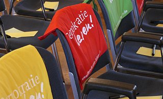 T-Shirt-Werbung für das Bundesprogramm „Demokratie leben!“ - Stadt Minden