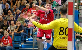 Mal wieder durchgetankt: TSG-Rückraummann Manuel Hörr auf dem Weg zu einem seiner zwölf Tore gegen Hamm. - Andreas Zobe