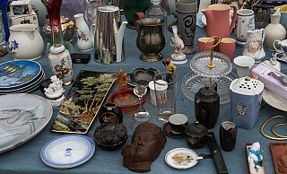 Von gut erhaltenen Gebrauchsgegenständen über Second-Hand-Kleidung bis zu echten Raritäten, Floh- und Trödelmärkte im Kreis Paderborn laden Besucher zu einer Entdeckungsreise ein. (Themenbild) - Pixabay/domeckopol