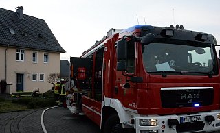 Polizeibeamte waren mit zwei Streifenwagen vor Ort, die Kriminalpolizei für weitere Ermittlungen informiert. - Andreas Eickhoff