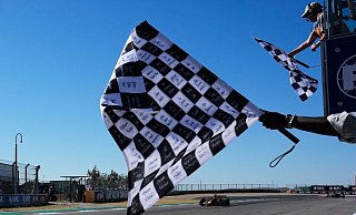 Nach dem Sieg wird Red Bull bestraft - für einen Vorfall unmittelbar vorm Start. - John Locher/Pool AP/dpa
