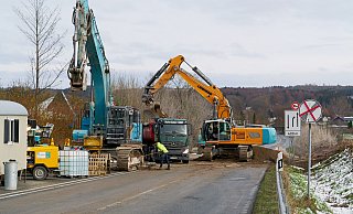 In Rekordzeit wurde die Brücke über die Bundesstraße 64 in Buke im November 2024 abgerissen. - Ralph Meyer In Rekordzeit wurde die Brücke über die Bundesstraße 64 in Buke im November 2024 abgerissen. - Ralph Meyer