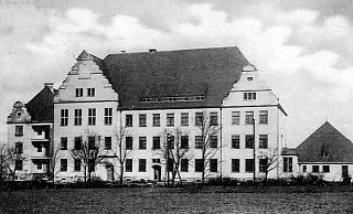 Lehrerseminar: 1908 wurde das neu gebaute Lehrerseminar an der Vlothoer Straße eröffnet. - Foto: Sammlung Polster