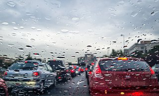 Rund um Bielefeld sind Autobahn und Bundesstraßen einmal mehr verstopft. - Symbolbild: Pixabay