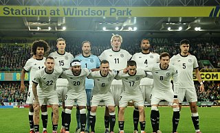 Die DFB-Elf stellt sich zum Team-Foto im Windsor Park. - Christian Charisius/dpa