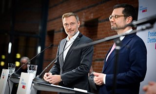 FDP-Parteichef Christian Lindner (links) setzt beim Wahlkampf auf Ex-Justizminister Marco Buschmann als Generalsekretär. - Bernd von Jutrczenka/dpa