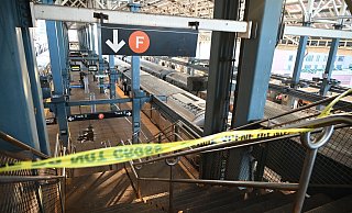Die abgesperrte Station im New Yorker Stadtteil Brooklyn gehört zum bekannten Ausflugsziel Coney Island. - Kyle Mazza/TheNEWS2 via ZUMA Press Wire/dpa