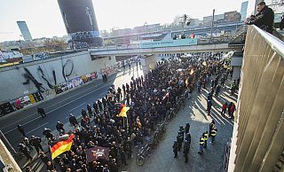 Demonstrationen von Rechtsextremisten waren zuletzt häufiger von Gegendemonstrationen begleitet. (Archivfoto) - -/dpa Demonstrationen von Rechtsextremisten waren zuletzt häufiger von Gegendemonstrationen begleitet. (Archivfoto) - -/dpa