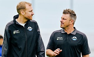 SCP-Sportchef Benjamin Weber (l.) muss nun einen Nachfolger für Lukas Kwasniok suchen. Gut möglich, dass er ihn bereits gefunden hat. - Besim Mazhiqi