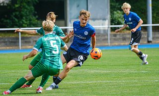 Till Wegener (r.) und seine U19-Arminen brachten gegen Preußen Münster ihre frühe Führung ins Ziel. - Andreas Zobe