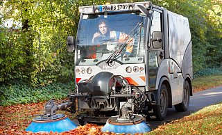 Freie Fahrt ist für die Kehrmaschinen in Paderborn nicht immer garantiert. Besonders in zwei Quartieren verhindern parkende Autos häufig eine vollständige Straßenreinigung. - Stadt Paderborn/ASP