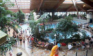 Überaus beliebt: Das Herforder Freizeitbad H2O zieht überregional Besucher an. - Frank-Michael Kiel-Steinkamp