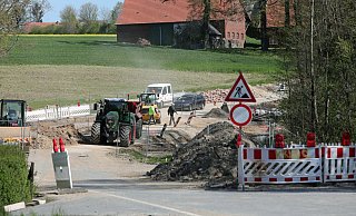 Nach mehreren Komplikationen bei den Bauarbeiten im Bereich Nagelsbach soll die ehemalige B61 zwischen Herford und Löhne ab Mitte August wieder befahrbar sein. - Frank-Michael Kiel-Steinkamp