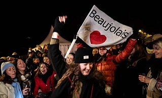 Der Weinkonsum in Frankreich sinkt, die Begeisterung für den Beaujolais aber ist ungebrochen. - Arnaud Finistre/AFP/dpa
