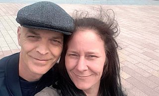 Neil und Tannia Cook dürfen sich in Innenräumen mit niemandem treffen. Zu Weihnachten darf ein Besucher aus der eigenen Familie kommen. Aber nur an einem Tag. - Tannia Cook