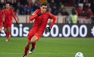 Immer Volldampf: Bayern-Star Jamal Musiala wird 2025 ständig in Aktion sein. - Magdalena Henkel/dpa