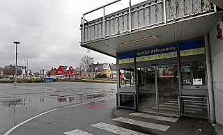 Das E-Center zwischen Salzufler Straße und Ernstmeierstraße wird abgerissen und durch einen Neubau ersetzt. Den betreibt dann Edeka-Wehrmann. - Frank-Michael Kiel-Steinkamp