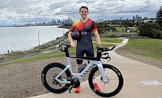 Diese traumhafte Strecke von Melbourne in den Küstenvorort Mornington fährt Sebastian Tebbe fast jeden Morgen. Er trainiert für die ITU World Championship Finals im Triathlon. - Felix Brenneke