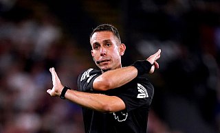 David Coote äußert sich nach seinem Rauswurf als Schiedsrichter erstmals. - John Walton/PA Wire/dpa