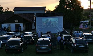 Zwei Vorstellungen im Autokino gab es für die Schützen und Freunde der St. Sebastianus Schützenbruderschaft Bödexen. - Schützenbrüderschaft Bödexen