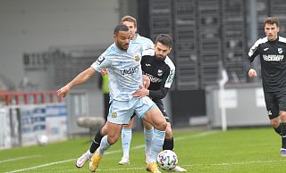 Saarbrücken führt nach der ersten Halbzeit 0:2 gegen den SC Verl. - Jens Dünhölter