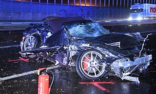 Bei dem Unfall auf der A2 wurden zwei Personen schwer verletzt. - Andreas Eickhoff