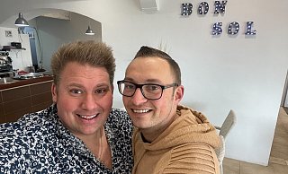 Vor einem Jahr eröffneten die Goodbye-Deutschland-Auswanderer Sven und Sebi Florijan ihr Restaurant "Bon Sol" - voller Tatendrang und Ideen. Das Sturmtief auf Mallorca hat sie jetzt etwas ausgebremst. - Sven Florijan