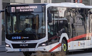 Auch die Linie R71 fährt künftig wieder den gewohnten Linienweg in Borchen. - Niklas Tüns
