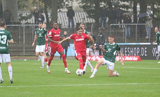 Julian Stark, der Verler Matchwinner, erziehlt in der 88. Minute das 2:1. - Michael Horling
