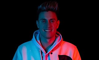 Mag es im Rampenlicht zu stehen: "Go Parc"-Geschäftsführer Lukas Kuhlmann ist offenbar Teil einer neuen Datingshow. - Archiv: Go Parc Mag es im Rampenlicht zu stehen: "Go Parc"-Geschäftsführer Lukas Kuhlmann ist offenbar Teil einer neuen Datingshow. - Archiv: Go Parc
