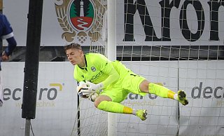 Seine bislang letzte 90-Minütige Flugshow hatte Arminia Bielefelds Leo Oppermann im Westfalenpokalspiel gegen Soest im vergangenen Oktober. - Oliver Krato